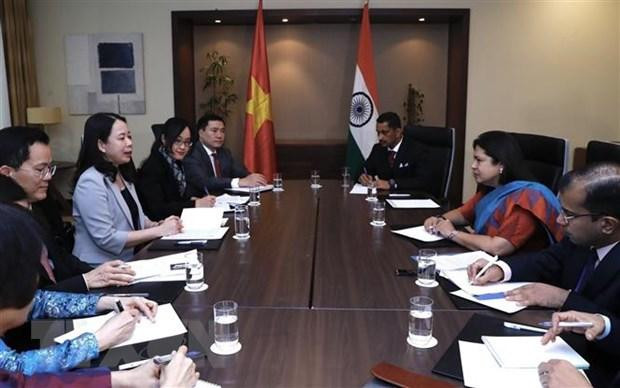 Phó Chủ tịch nước Võ Thị Ánh Xuân tiếp Quốc vụ khanh Bộ Ngoại giao và Văn hóa Ấn Độ Mecnakshi Lekhi. (Ảnh: TTXVN) Phó Chủ tịch nước Võ Thị Ánh Xuân tiếp Quốc vụ khanh Bộ Ngoại giao và Văn hóa Ấn Độ Mecnakshi Lekhi. (Ảnh: TTXVN)