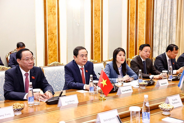 Chủ tịch Quốc hội Trần Thanh Mẫn phát biểu tại cuộc hội đàm với Chủ tịch Thượng viện Uzbekistan Tanzila Narbaeva. Ảnh: DOÃN TẤN/TTXVN Chủ tịch Quốc hội Trần Thanh Mẫn phát biểu tại cuộc hội đàm với Chủ tịch Thượng viện Uzbekistan Tanzila Narbaeva. Ảnh: DOÃN TẤN/TTXVN