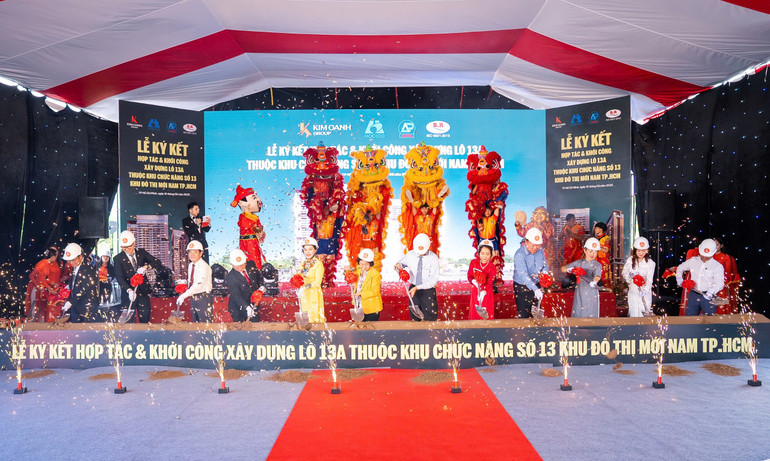 Toàn cảnh nghi thức khởi công xây dựng hệ thống hạ tầng kỹ thuật tại Lô 13A thuộc khu chức năng số 13 khu đô thị mới nam Thành phố Hồ Chí Minh.