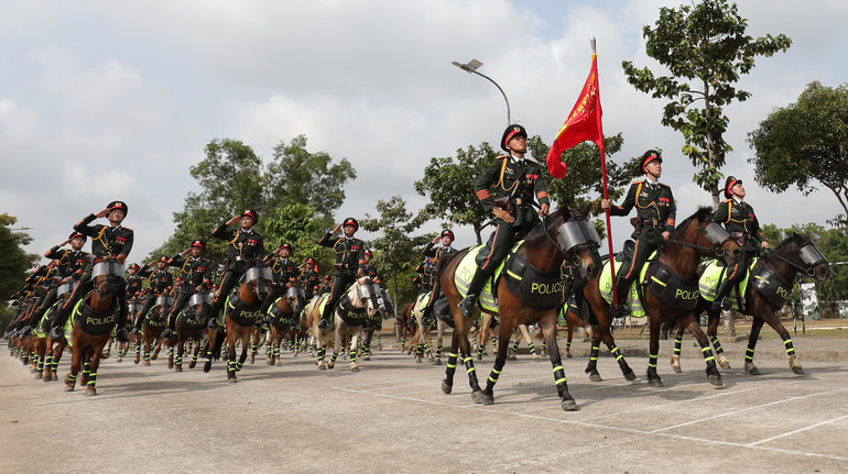 Đoàn Cảnh sát cơ động Kỵ binh thuộc Bộ Tư lệnh Cảnh sát cơ động được thành lập với nhiệm vụ huấn luyện, sử dụng ngựa trong đấu tranh phòng, chống tội phạm, bảo đảm an ninh trật tự. Đoàn Cảnh sát cơ động Kỵ binh thuộc Bộ Tư lệnh Cảnh sát cơ động được thành lập với nhiệm vụ huấn luyện, sử dụng ngựa trong đấu tranh phòng, chống tội phạm, bảo đảm an ninh trật tự.