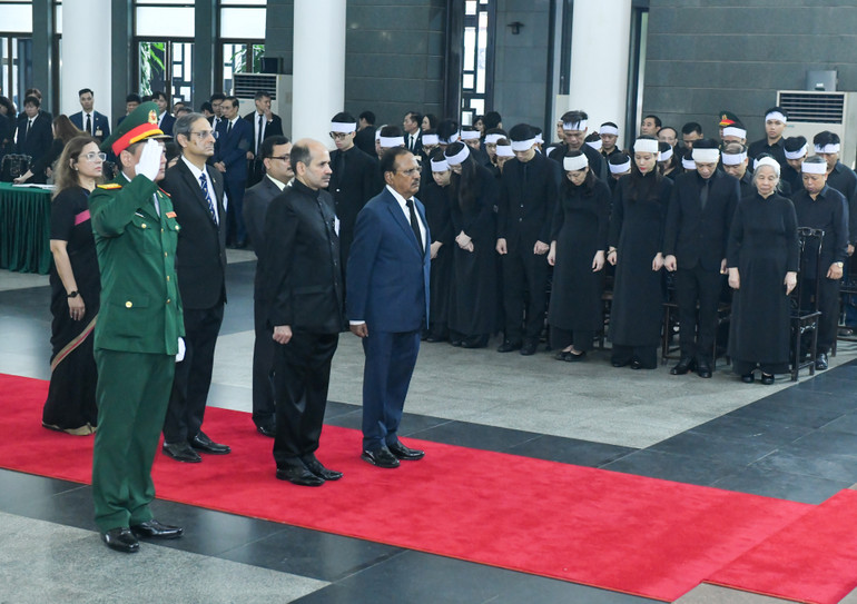 Đoàn Ấn Độ viếng Tổng Bí thư Nguyễn Phú Trọng.