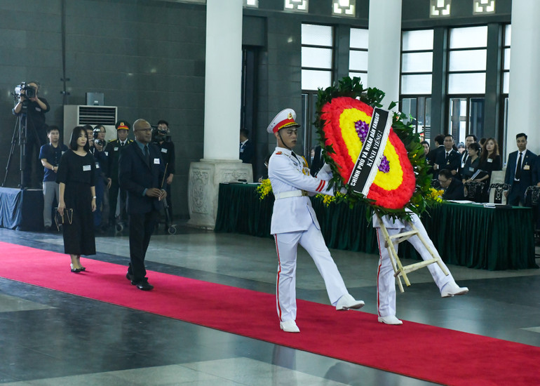 Đoàn Vanuatu viếng Tổng Bí thư Nguyễn Phú Trọng.