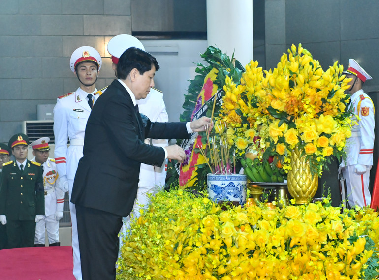 Toàn cảnh Lễ viếng Tổng Bí thư Nguyễn Phú Trọng: Trang nghiêm và xúc động ảnh 102