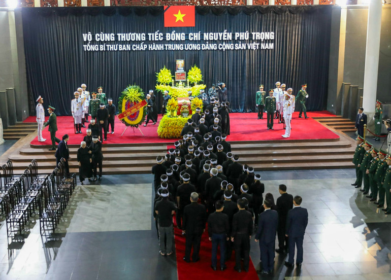 Toàn cảnh Lễ viếng Tổng Bí thư Nguyễn Phú Trọng: Trang nghiêm và xúc động ảnh 30