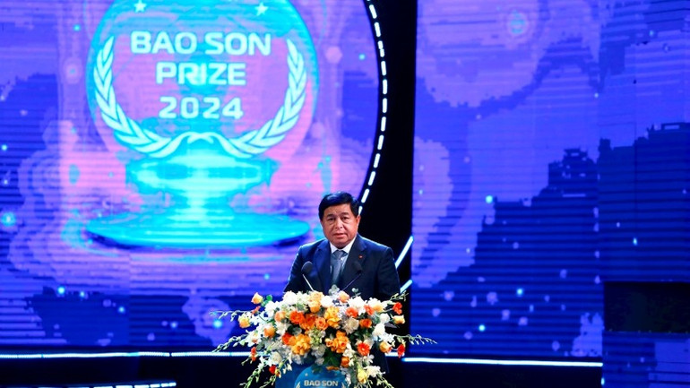 Phó Thủ tướng Nguyễn Chí Dũng phát biểu tại chương trình.