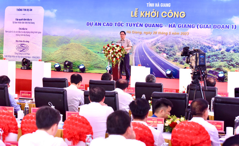 Quang cảnh buổi lễ.