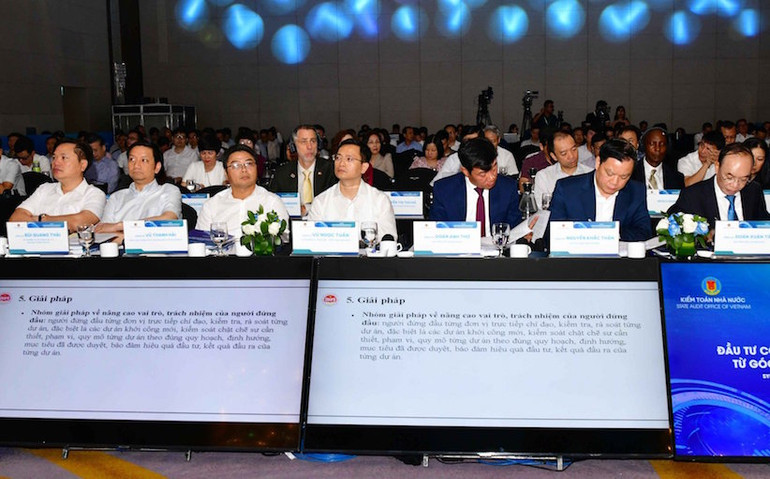 Các đại biểu tham dự hội thảo chuyên đề 2: "Đầu tư công: Những nút thắt và giải pháp từ góc nhìn của Kiểm toán Nhà nước".