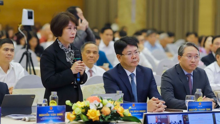 Thứ trưởng Kế hoạch và Đầu tư tham gia phát biểu tại Diễn đàn. (Ảnh: Cổng Thông tin Bộ Tư pháp) Thứ trưởng Kế hoạch và Đầu tư tham gia phát biểu tại Diễn đàn. (Ảnh: Cổng Thông tin Bộ Tư pháp)