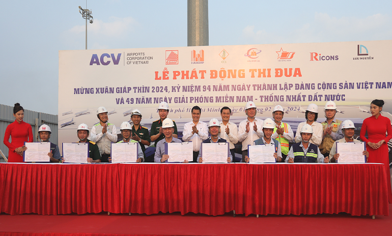 ACV và liên danh nhà thầu tổ chức ký giao ước thi đua nhằm đẩy nhanh tiến độ, bảo đảm an toàn và chất lượng dự án nhà ga hành khách T3 Tân Sơn Nhất.