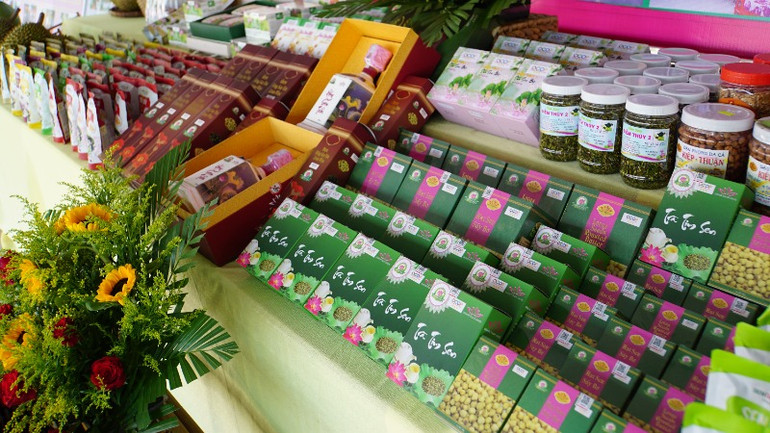 Sản phẩm OCOP của huyện Tháp Mười, tỉnh Đồng Tháp. Sản phẩm OCOP của huyện Tháp Mười, tỉnh Đồng Tháp.