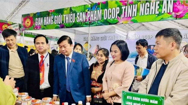 Gian hàng giới thiệu sản phẩm OCOP Nghệ An.