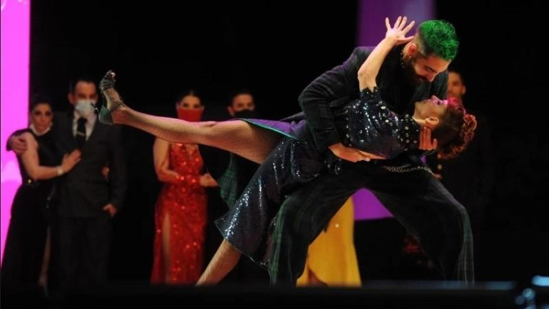 Lễ hội được khai mạc trong Thính phòng của Usina del Arte. (Ảnh: clarin.com) Lễ hội được khai mạc trong Thính phòng của Usina del Arte. (Ảnh: clarin.com)