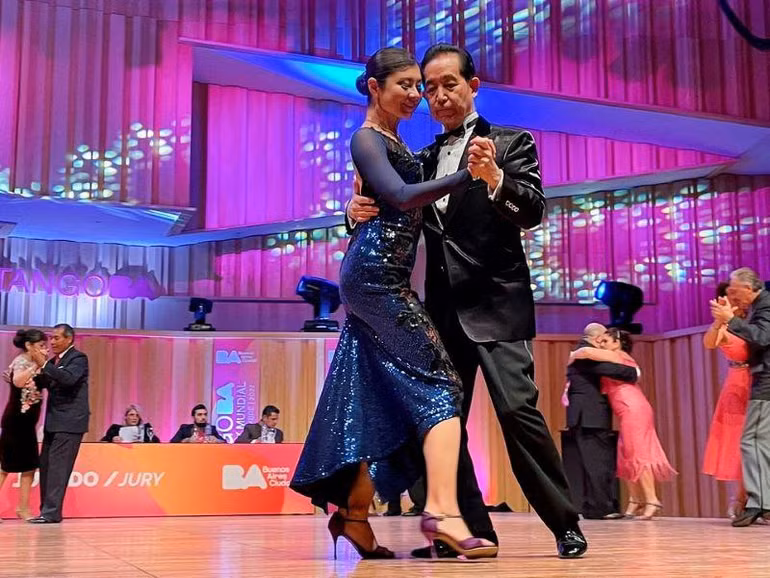 Các vũ công tham gia lễ hội Tango tại Buenos Aires. (Ảnh: Reuters)