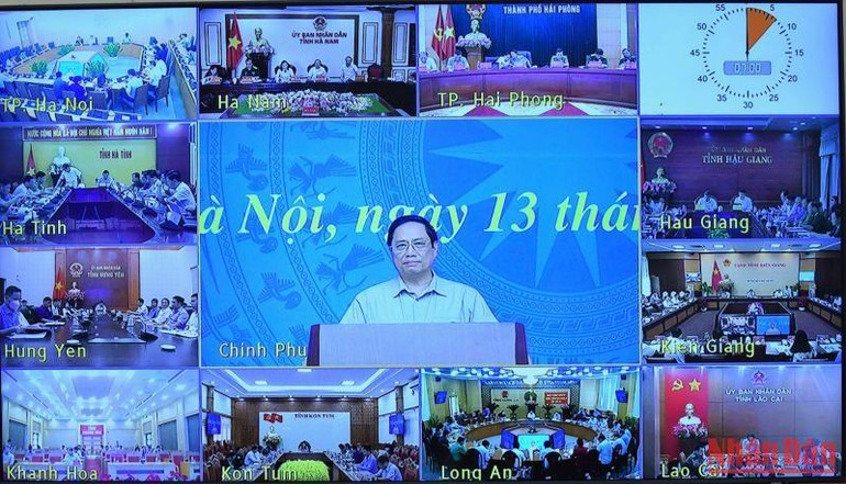 Lãnh đạo các địa phương tham dự phiên họp được kết nối trực tuyến đến các điểm cầu 63 tỉnh, thành phố trực thuộc Trung ương.