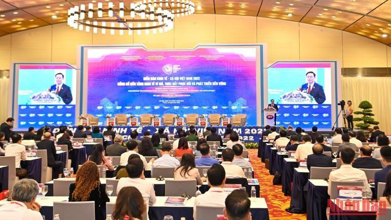 Quang cảnh Bế mạc Diễn đàn Kinh tế-Xã hội Việt Nam 2022. (Ảnh: DUY LINH)