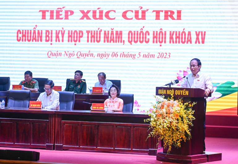 Bí thư Thành ủy Hải Phòng Lê Tiến Châu phát biểu ý kiến tại hội nghị. (Ảnh: DUY LINH)