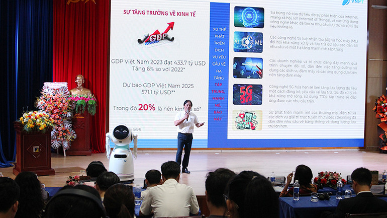 Đại biểu chia sẻ về công nghệ đã ứng dụng. Đại biểu chia sẻ về công nghệ đã ứng dụng.