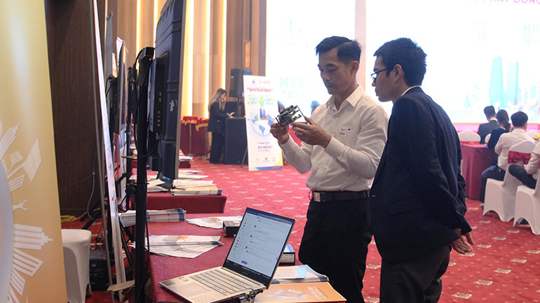 Trưng bày, giới thiệu các giải pháp đổi mới sáng tạo.