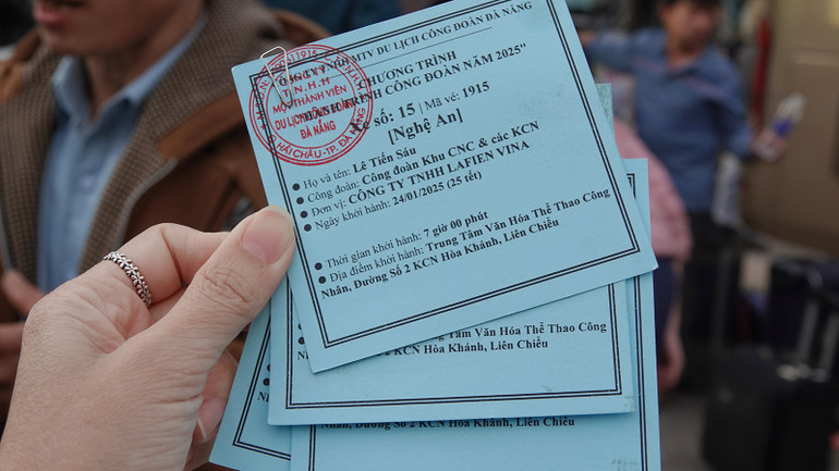 Đoàn viên và người thân đăng ký về sẽ có phiếu lên xe Đoàn viên và người thân đăng ký về sẽ có phiếu lên xe