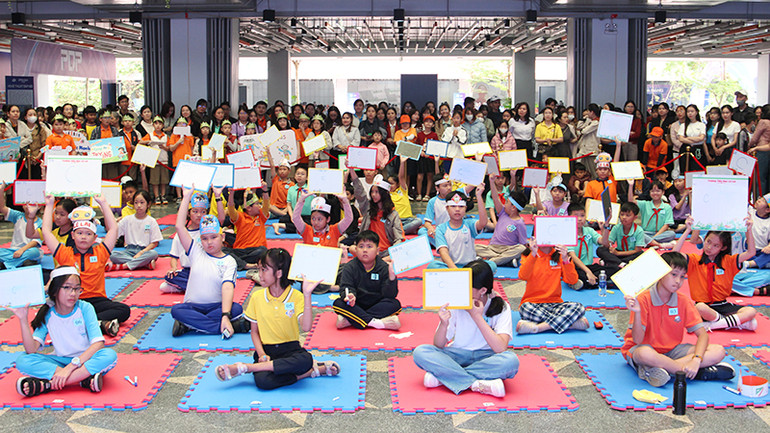 Cùng thử sức “Giải mã STEM”