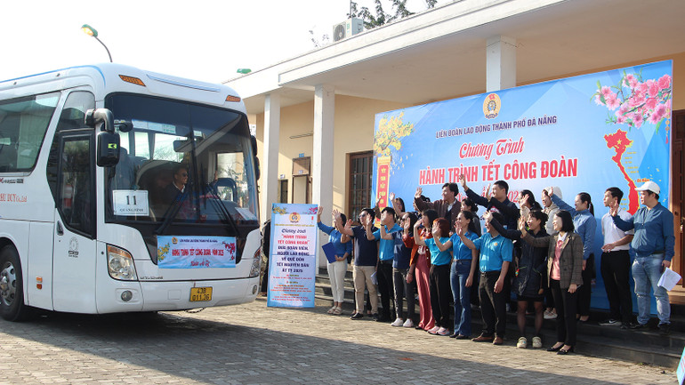 Tạm biệt và hẹn gặp lại tân xuân. Tạm biệt và hẹn gặp lại tân xuân.