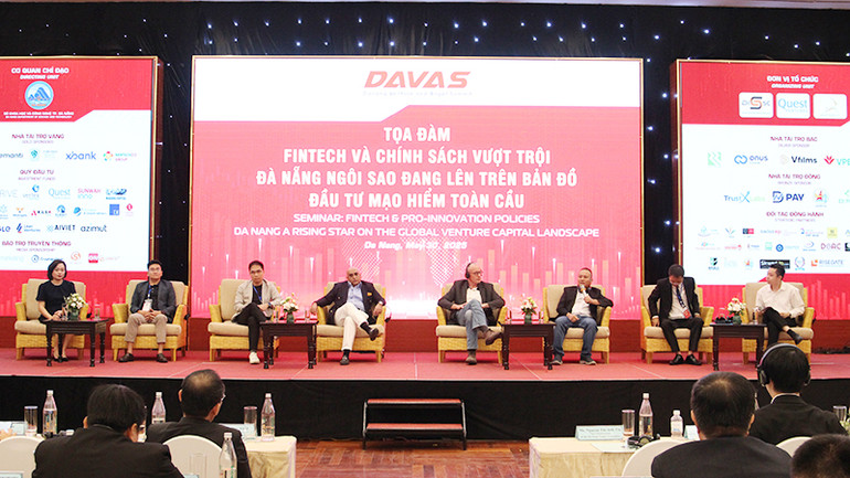 Trong khuôn khổ DAVAS cũng diễn ra 3 tọa đàm đầu tư.