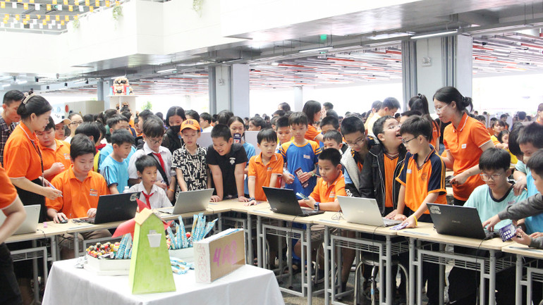 Ngày hội thu hút đông đảo học sinh tham gia.