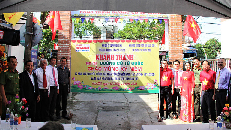 Khánh thành công trình.