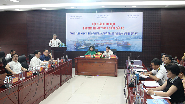 Các đại biểu đưa ra nhiều đề xuất tại hội thảo.