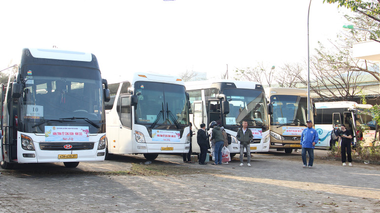 Hôm nay 13 xe xuất phát. Hôm nay 13 xe xuất phát.