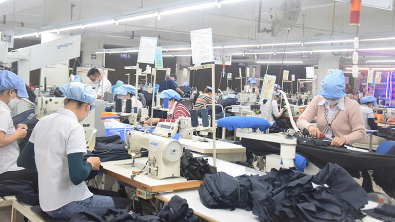 Dệt may là một trong những ngành đóng góp đáng kể vào sự tăng trưởng ngành công nghiệp. Dệt may là một trong những ngành đóng góp đáng kể vào sự tăng trưởng ngành công nghiệp.