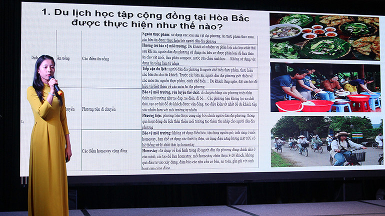 Đại diện phụ nữ Hòa Bắc chia sẻ câu chuyện phát triển kinh tế từ du lịch cộng đồng.