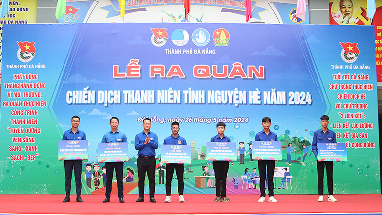 Thành Đoàn Đà Nẵng trao tặng các Công trình tổng giá trị 4,450 tỷ đồng.