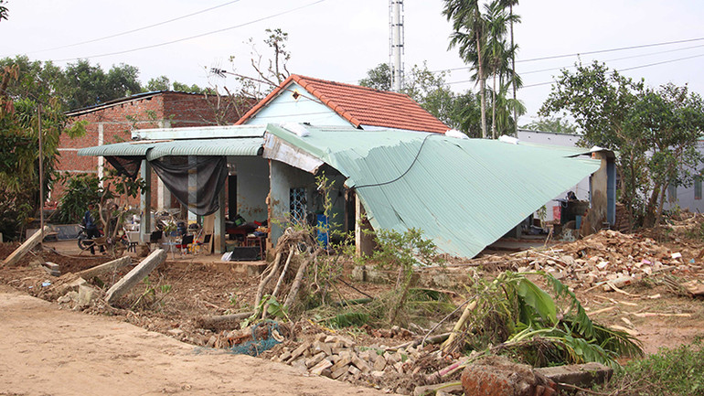 Ngôi nhà của cô Đỗ Thị Thanh Hoa sập do trận lũ năm 2022.