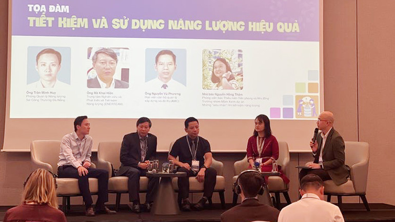 Diễn giả chia sẻ về năng lượng