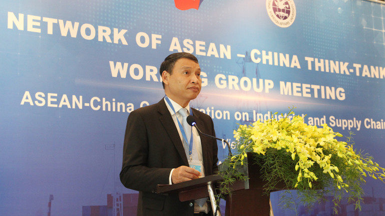 Phó Chủ tịch Uỷ ban nhân dân TP Đà Nẵng Hồ Kỳ Minh phát biểu