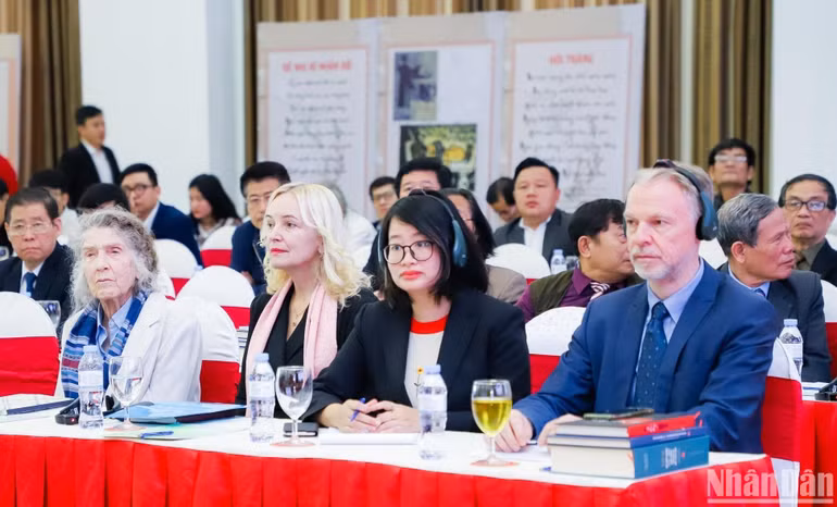 Đại diện UNESCO tại Việt Nam, các nhà khoa học quốc tế tham dự Hội thảo.