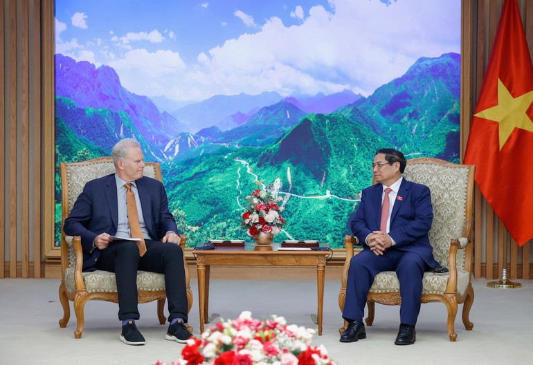 Thủ tướng Phạm Minh Chính tiếp Chủ tịch, Giám đốc điều hành Tập đoàn FedEx Express (Hoa Kỳ) Richard W.Smith.