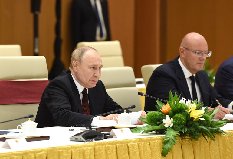 Tổng thống Liên bang Nga Vladimir Putin phát biểu tại buổi hội kiến.