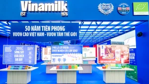 Không gian triển lãm của Vinamilk được thiết kế hiện đại, gần gũi và đầy sáng tạo. (Ảnh: Vi Nam)