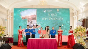 Vinpearl/Vingroup và Rồng Vàng ký thỏa thuận hợp tác chiến lược độc quyền toàn diện.
