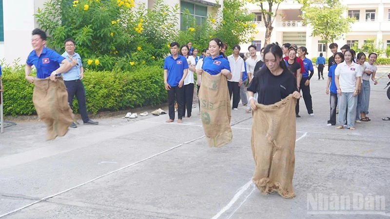 Đồng Tháp tổ chức Tết Bun Pi May ấm áp cho lưu học sinh Lào, Campuchia