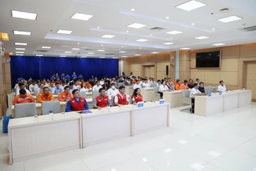Lễ phát động Tuần lễ hồng EVN lần thứ 9 tại Đà Nẵng.