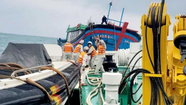 Tàu 368, Vùng 3 Hải quân tiếp cận 2 tàu cá bị nạn