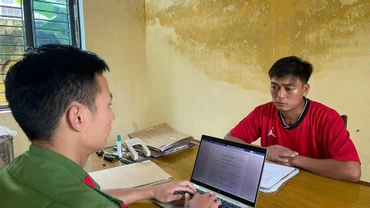 Đối tượng Đặng Văn Thước tại cơ quan điều tra.