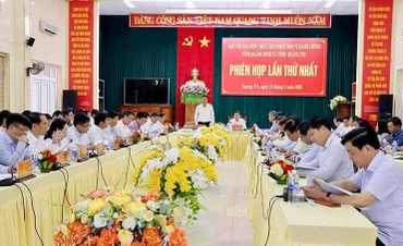 Quang cảnh phiên họp lần thứ nhất Ban Chỉ đạo hợp nhất, sáp nhập đơn vị hành chính tỉnh Quảng Bình và tỉnh Quảng Trị.