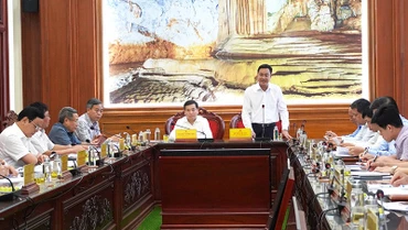 Bí thư Tỉnh ủy Quảng Bình Lê Ngọc Quang phát biểu tại Hội nghị. (Ảnh: MN)