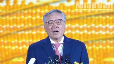 Phó Thủ tướng Thường trực Chính phủ Nguyễn Hòa Bình phát biểu tại lễ kỷ niệm.