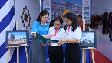 Ban Tổ chức triển khai nội dung chiến dịch truyền thông dự án 8: “Thực hiện bình đẳng giới và giải quyết những vấn đề cấp thiết đối với phụ nữ và trẻ em”.