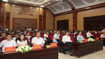 Các đại biểu tham dự hội nghị đối thoại.